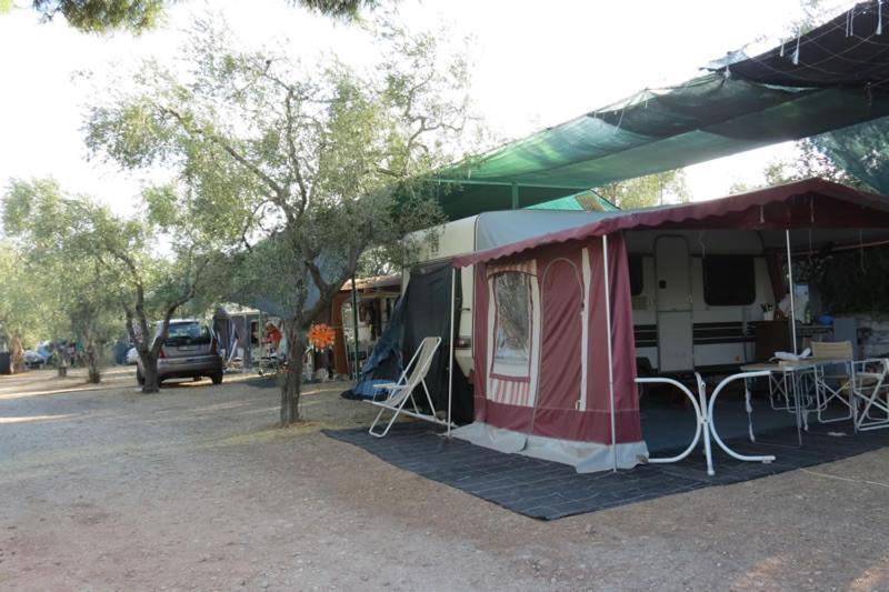 Camping Fontana Delle Rose Mattinata Exterior photo
