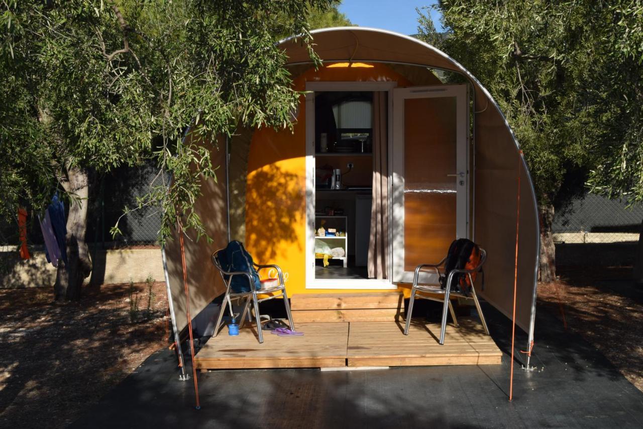 Camping Fontana Delle Rose Mattinata Exterior photo